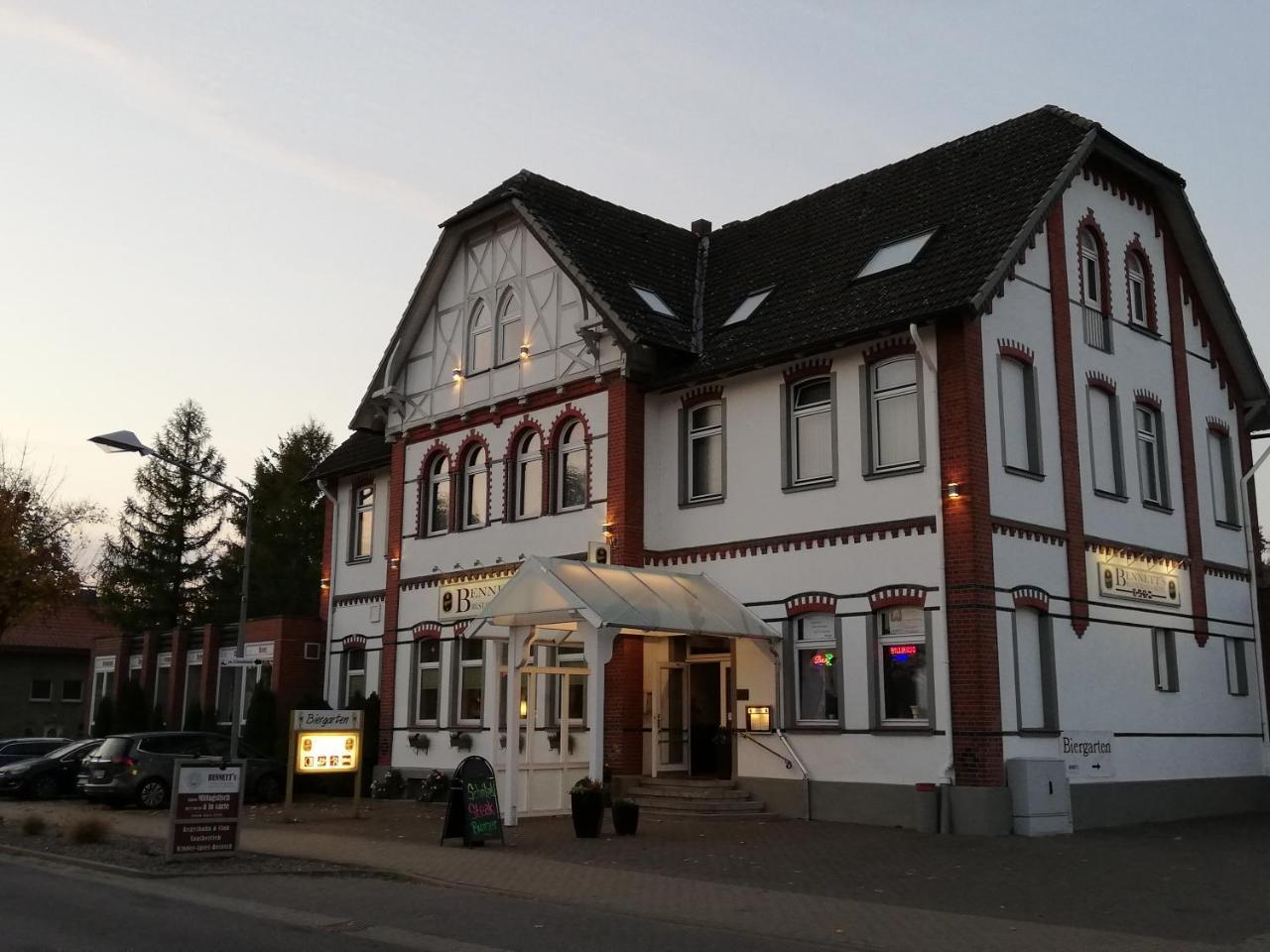 Bennetts Restaurant Und Hotel Wittingen Exteriör bild